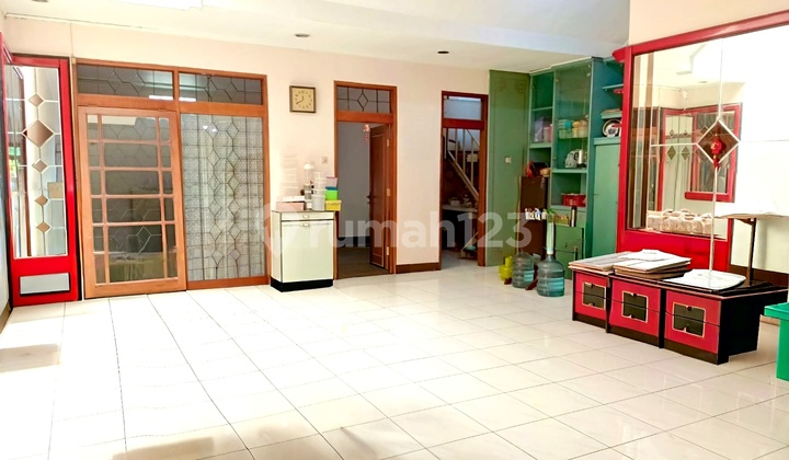 Rumah Satu Setengah Lantai Bebas Banjir