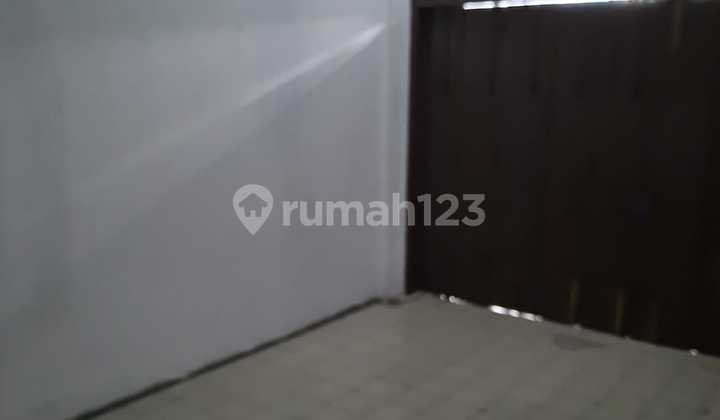 Rumah Luas Di Kota Akses Jalan Dua Mobil 2