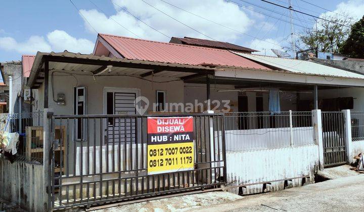 Rumah hook cantik siap huni di Tiban Indah 1