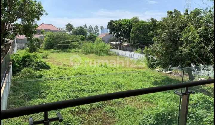 Gedung di Meruya Selatan Kembangan Jakarta Barat 5