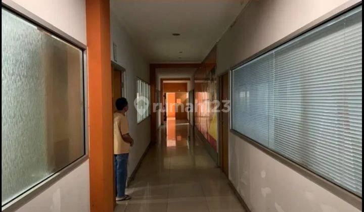 Gedung di Meruya Selatan Kembangan Jakarta Barat 8