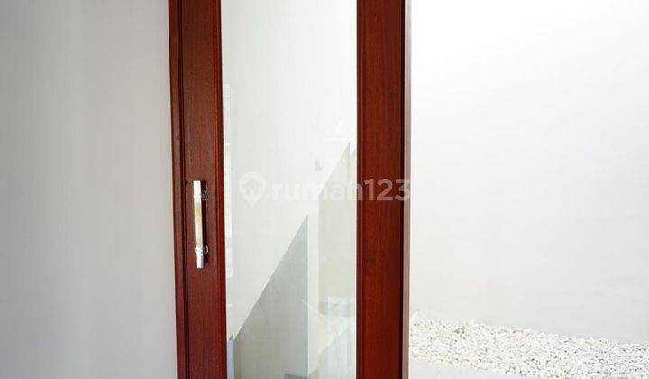 Rumah Full Furnish Cluster Casa Amira Prive Jl H Risin Serpong Tangerang 4