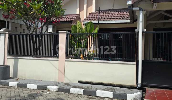 For Sale 4 Bedroom House Ready to Occupied 1 Billion in Griya Babatan Mukti Wiyung Surabaya 2