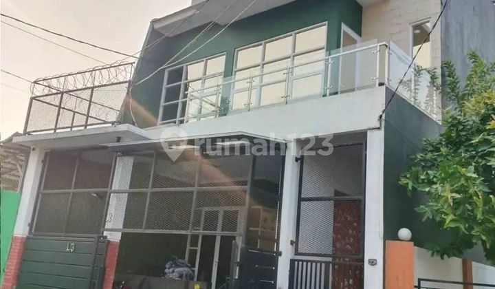 Rumah Induk + Kostan di Tosiga Kebon Jeruk