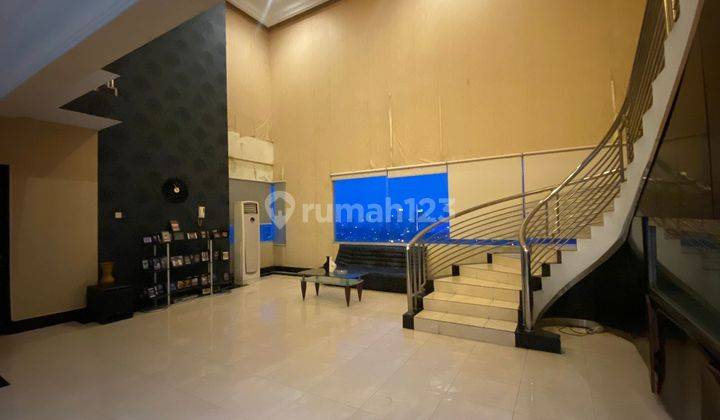 Dijual murah, apartement type penthouse 2 lantai, di Casablanca mansion 2