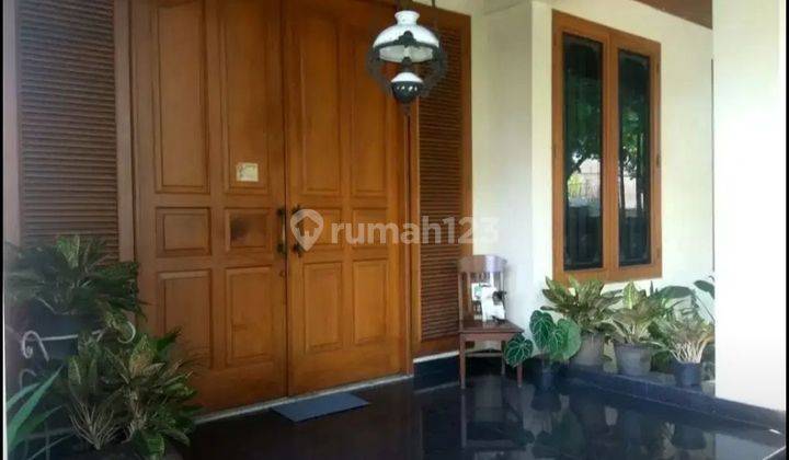 Dijual cepat, rumah asri nyaman siap huni, lokasi strategis di kebayoran baru 2