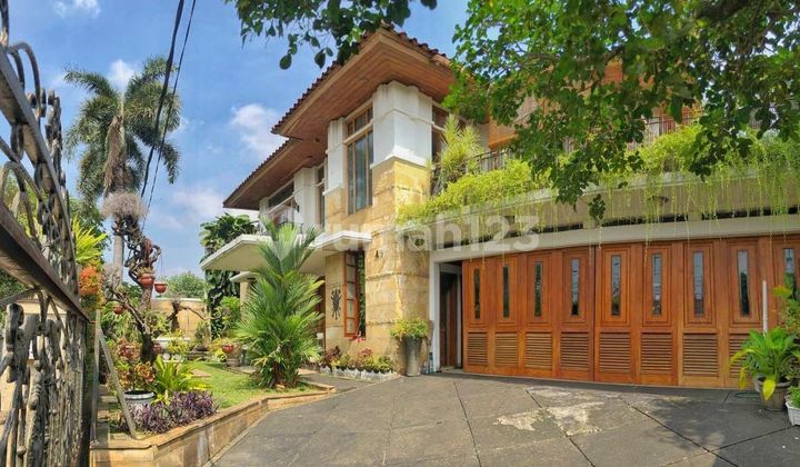 For sale: ready-to-occupy house, flood-free strategic location in Seskoal, Kebayoran Lama.