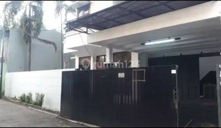 Dijual murah rumah siap huni di Kemanggisan Palmerah  1