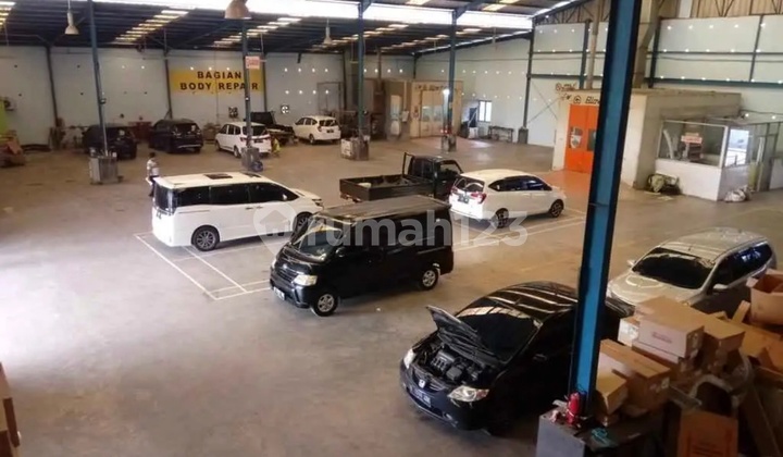 Workshop Still Active Can Be Used as Warehouse in Teluk Jambe Karawang