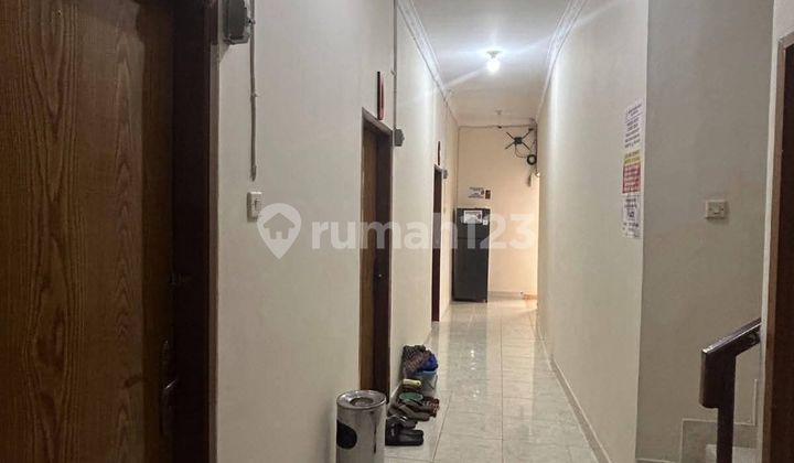 Kostan Full Huni 18 Kamar Taman Sari