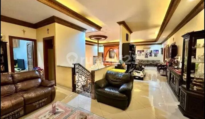 Dijual rumah mewah d jl Triloka Pancoran  2