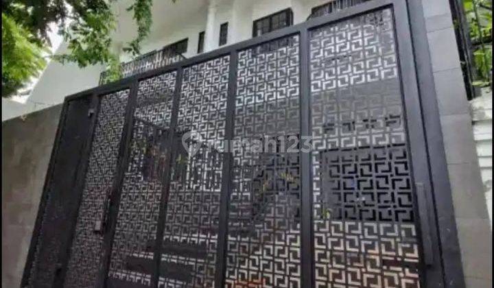 Dijual rumah mewah baru di Tomang  1