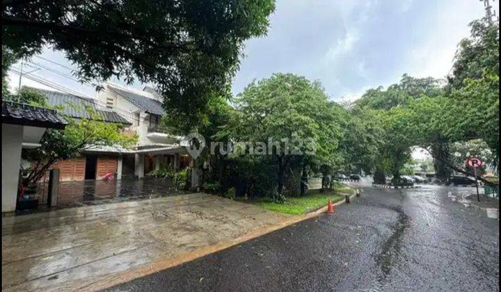 Dijual rumah di jl Dharmawangsa Kebayoran Baru  1