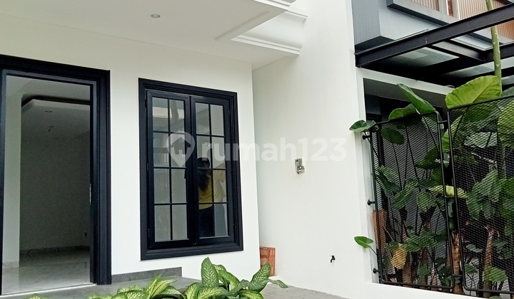 New 3-Story House, American Classic Design at Icon Eastern Cosmo BSD