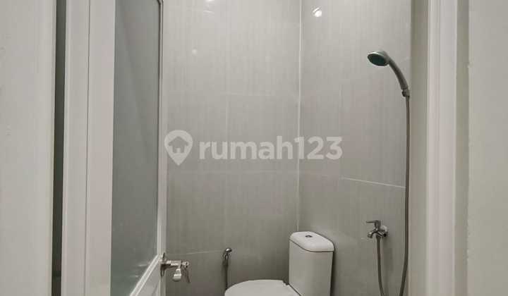 Rumah 1½ Lantai Baru Murah Jarang Ada di Bsd Griya Loka Sektor 1.1 2