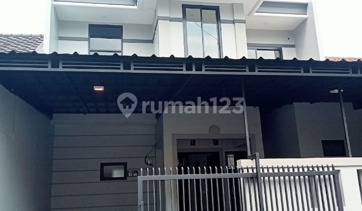 Rumah 2 Lantai, Baru, Murah Jarang Ada di Villa Melati Mas Serpong