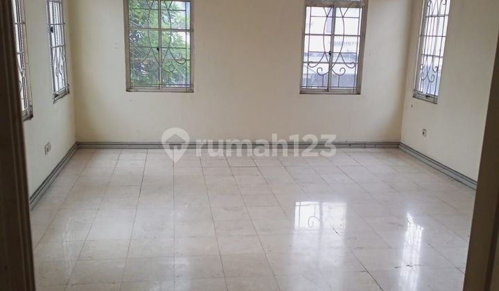 Nice 2-Story House With Shm In Lippo Karawaci Tangerang 2