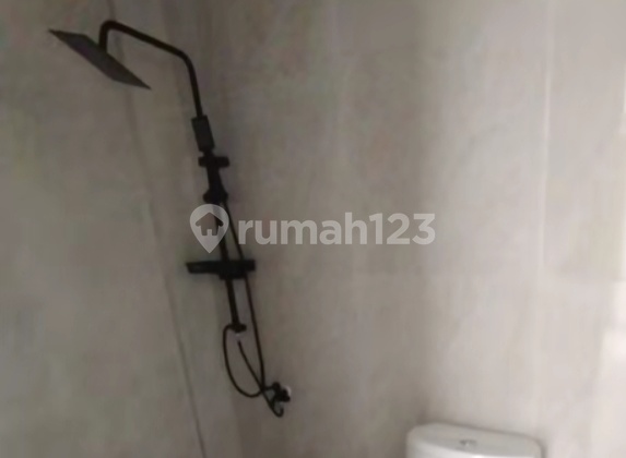 2-Storey Flood-Free House in Cipondoh Makmur, Tangerang 2