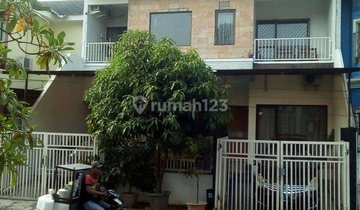 Dijual rumah bangunan mandiri di Anggrek Loka , BSD. 1