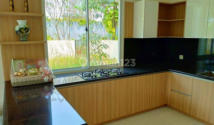 Dijual rumah di de park Frangipani, BSD 2