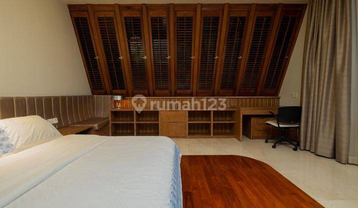 Dijual cepat rumah mewah di Taman Golf Lippo Karawaci. 2