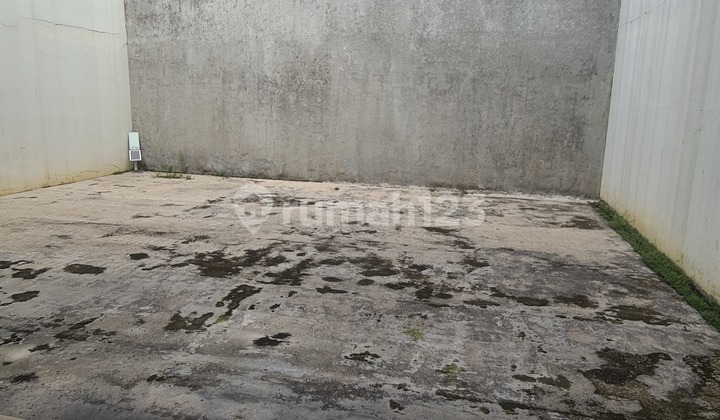Dijual Rumah Pinggir Jalan Raya di Villa Melati Mas, Serpong. 2