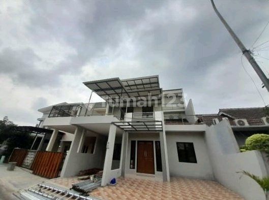 For Sale Cheap House In Taman Chrisant -kencana Loka, Bsd 1