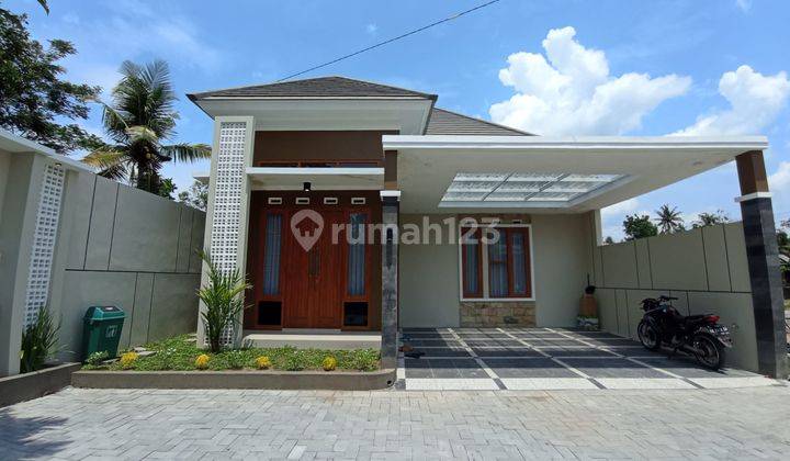 Jual Rumah Minimalis Modern Atap Limasan Type 70 131m2 di Mlati Sleman Dekat Samsat Sleman 1