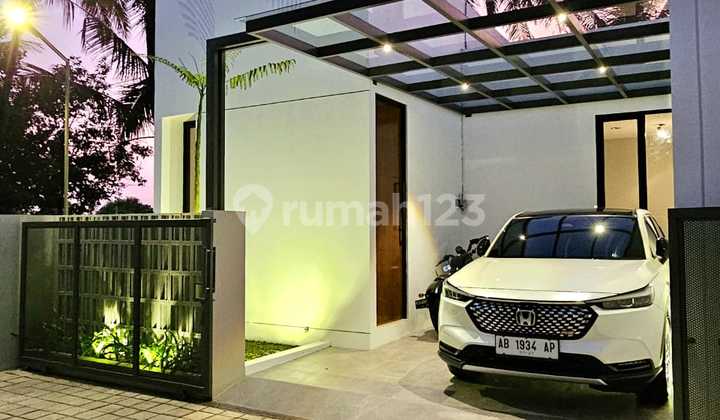 Rumah Minimalis Industrial Type Luas 58/108m2 di Sleman Jual 950 Juta Nego Siap KPR Full Furnished