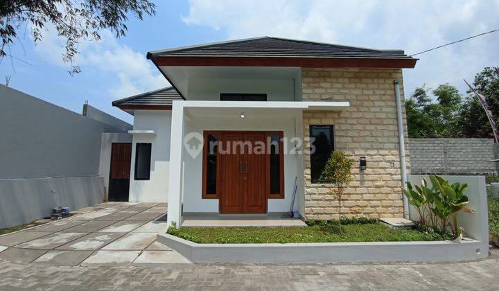 Jual Rumah Minimalis Modern Atap Limasan Type 50 95m2 di Sleman Dekat Pasar Gamping Jogja 1