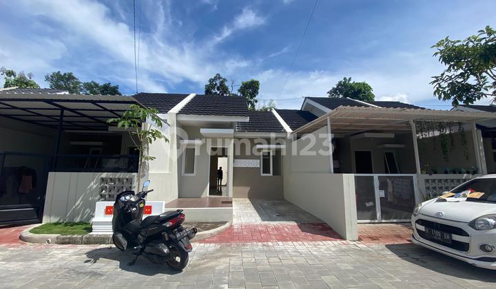 Available Minimalist House Type 45/77 Located in a One Gate System Housing Complex in Prambanan Available Minimalist House Type 45/77 Located in a One Gate System Housing Complex in Prambanan