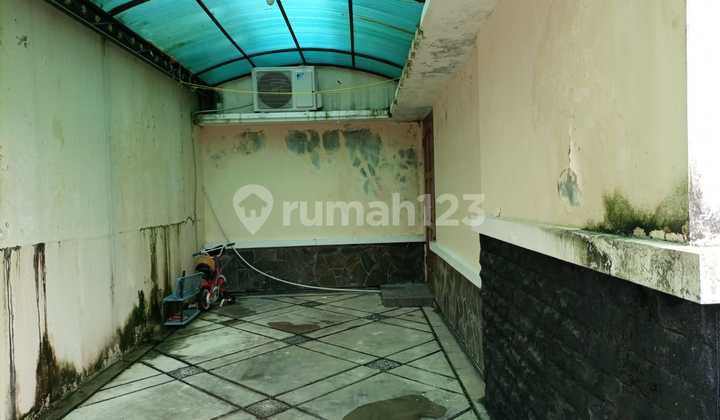 Rumah Besar dan Luas 2 Lantai Dalam Perumahan 4