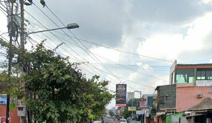 Ruko 3 Lantai Siap Pakai, strategis dan Murah 3