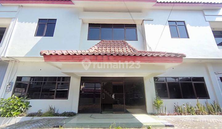 Rumah Kantor Besar dan Parkir Super Luas, Strategis 4