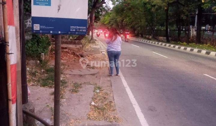 Tanah Pinggir Jalan Raya  Dekat Univ. UI Dan Univ.Pancasila 2