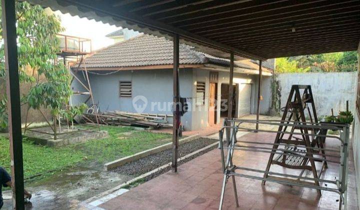 Rumah dan Ruang Usaha di dekat  Bintaro  2