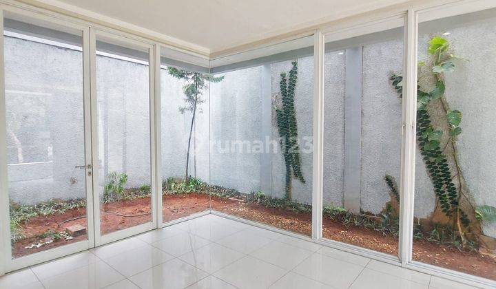 Rumah siap huni di Discovery EOLA Sektor 9 Bintaro Jaya 2