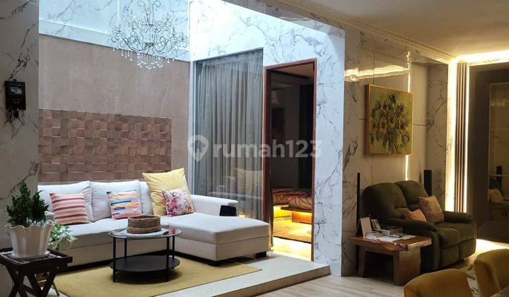 Rumah nyaman di Discovery Lumina sektor 9 Bintaro Jaya 1