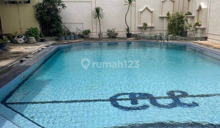 Rumah siap huni dengan  big pool di Sektor 2 Bintaro Jaya 1