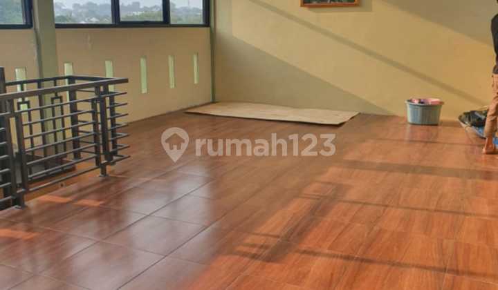 Rumah di Jl. Raden Gunawan 3 Lantai SHM Bagus 4