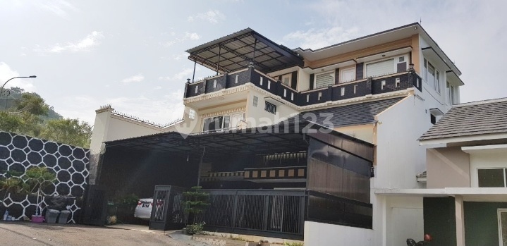 Rumah di Perum Bukit Alam Surya 3 Lantai SHM Bagus Utara 1
