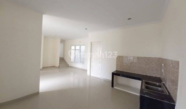 Rumah di Perum Citra Garden 2 Lantai SHM Bagus Selatan 3