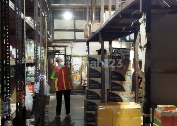 Ruko di Jalan Bukit Tinggi 127 m SHM Butuh Renovasi 5