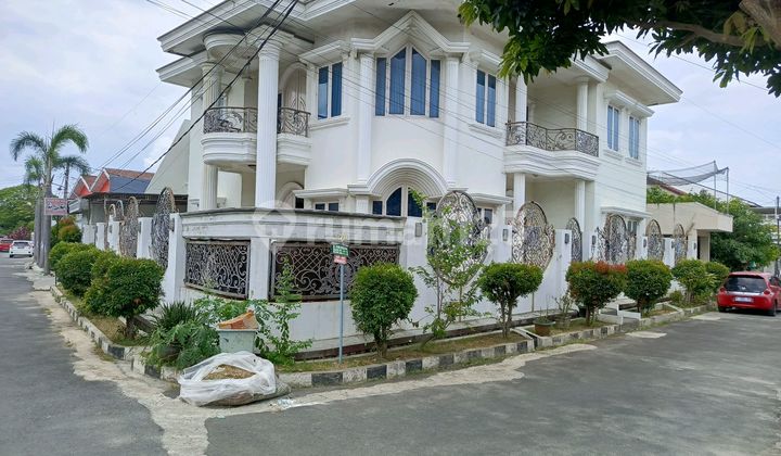 Rumah Mewah Di Tengah Kota Rumah Mewah Di Tengah Kota