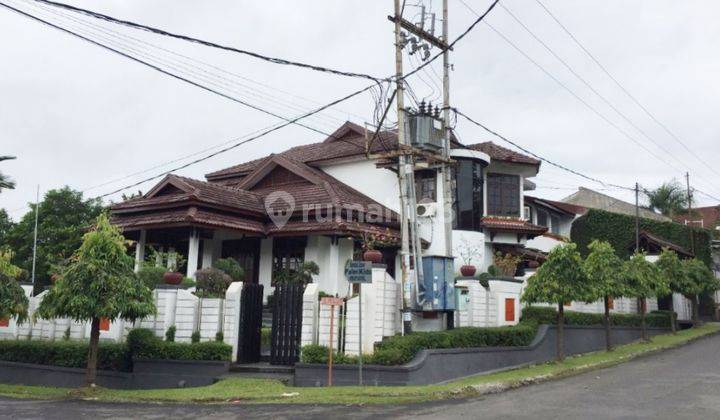 Rumah Sewa Besar Di Tengah Kota 1