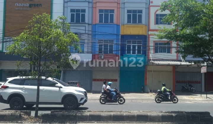 For Rent Strategic Shop House in Culinary Area at Kedamaian 120.0 m²