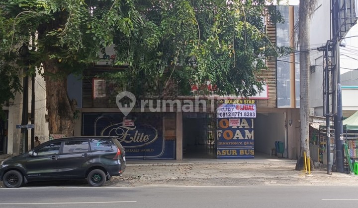Ruko Beserta Rumah Mewah Di Pusat Kota 707.0 m² Ruko Beserta Rumah Mewah Di Pusat Kota 707.0 m²