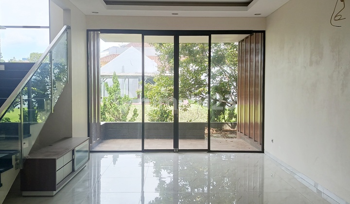 Dijual Rumah Mewah Baru Shm di Teluk Betung Barat Bagus 2