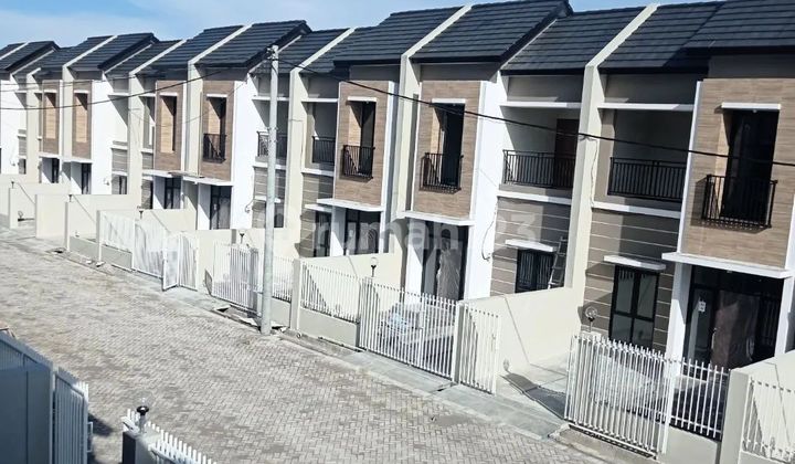 Rumah Waru Sidoarjo Tanpa DP di Alana Regency Tambak Oso