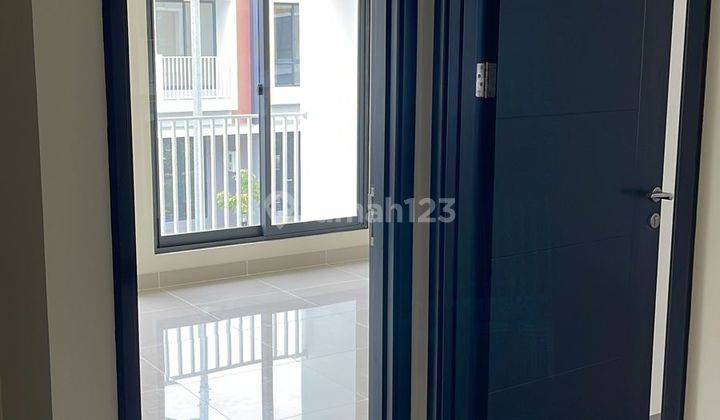 Rumah disewakan  Siap Huni Di Cluster Baroni Gading Serpong 2
